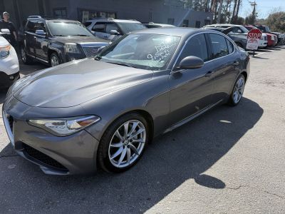2017 Alfa Romeo Giulia Base