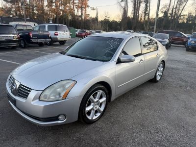 2005 Nissan Maxima SE's photo
